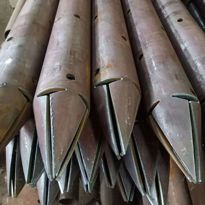东坡预埋注浆管